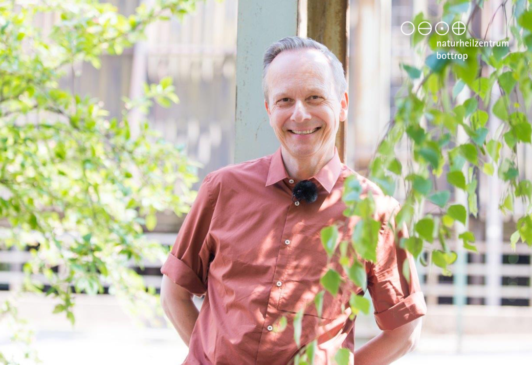 Portrait du naturopathe et blogueur Christian Rüger du centre de naturopathie de Bottrop